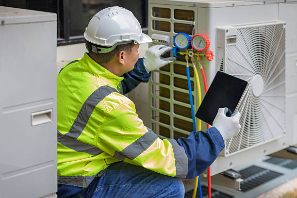 Professional Heat Pump Repair technician working in Colonia, NJ